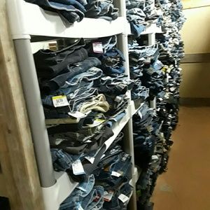 1000 pair of Brand name jeans